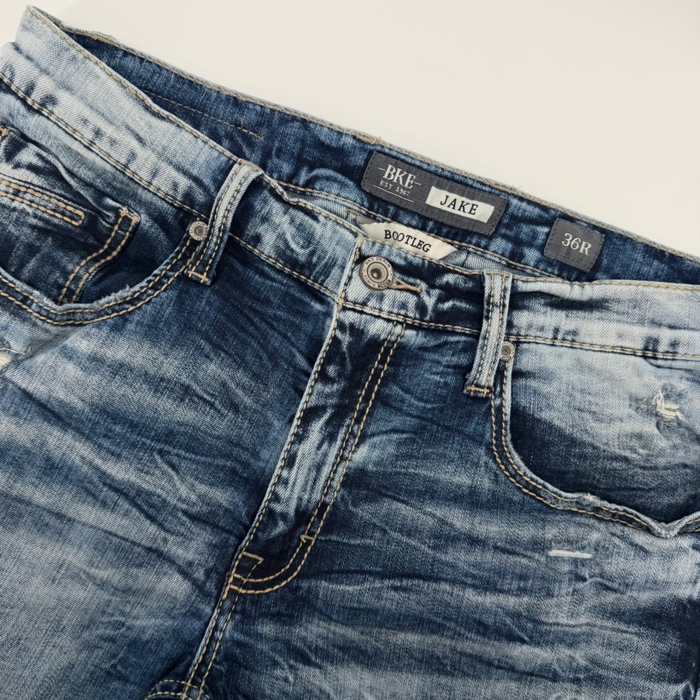BKE Jake Jeans Mens 36R Blue Bootleg Distressed Medium Wash Denim